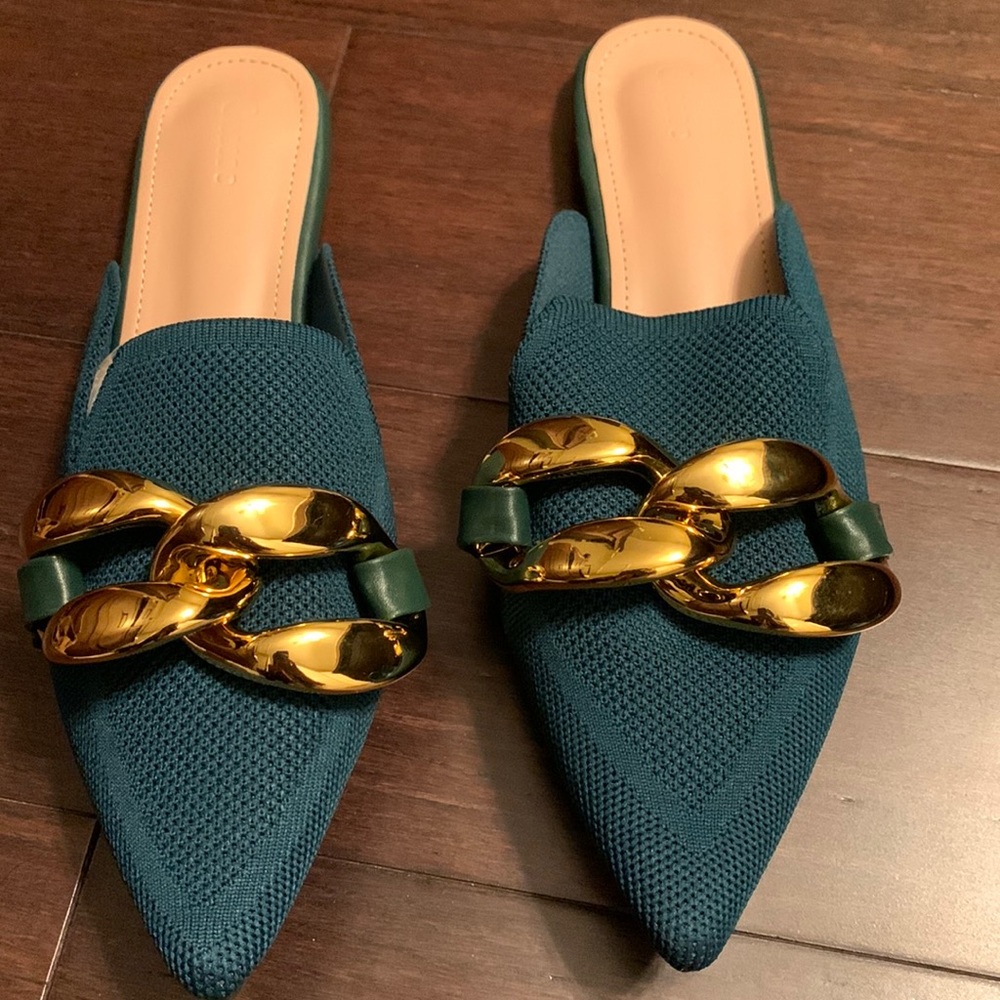 Green slide shoe